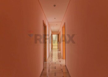 Hall / corridoio - Casa indipendente Via D'antona
 
13, Ragusa - foto 8