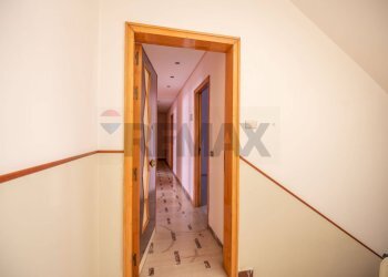 Hall / corridoio - Casa indipendente Via D'antona
 
13, Ragusa - foto 23