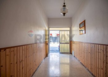 Hall / corridoio - Casa indipendente Via D'antona
 
13, Ragusa - foto 32