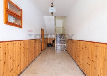 Hall / corridoio - Casa indipendente Via D'antona
 
13, Ragusa - foto 33