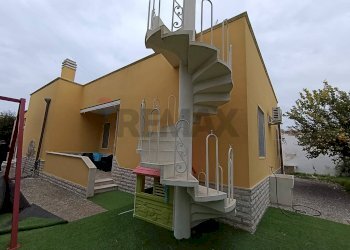 Casa all\'aperto - Casa indipendente Via San Remo
 
snc, Torchiarolo - foto 5