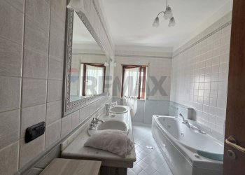 Bagno - Appartamento Via G.F. Falcone
 
22, Cosenza - foto 12