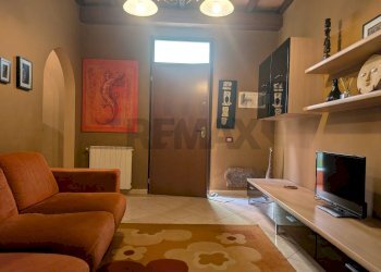 Soggiorno - Casa semi indipendente via moneta
 
30, Carrara - foto 5