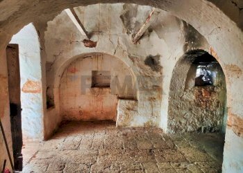 Stanza vuota - Baita Strada Provinciale 191
 
16, Putignano - foto 2