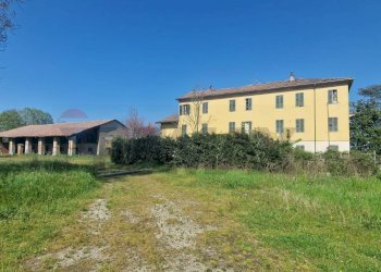 Casa all\'aperto - Villa via Vecchia di Valenza
 
13, Sale - foto 2