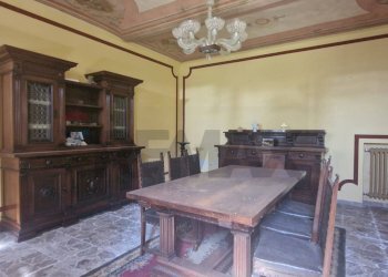 Sala da pranzo - Villa via Vecchia di Valenza
 
13, Sale - foto 9