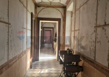 Hall / corridoio - Villa via Vecchia di Valenza
 
13, Sale - foto 14