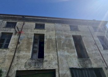 Edificio all\'aperto - Villa via Vecchia di Valenza
 
13, Sale - foto 32