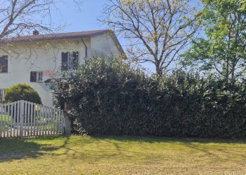 Casa all\'aperto - Villa Via Strada Vecchia di Valenza
 
13, Sale - foto 4