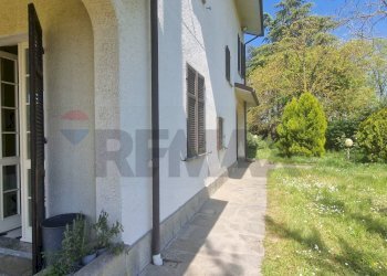 Giardino - Villa Via Strada Vecchia di Valenza
 
13, Sale - foto 6