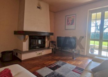 Soggiorno - Villa Via Strada Vecchia di Valenza
 
13, Sale - foto 7