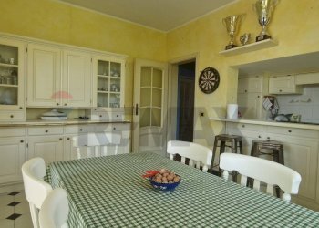 Sala da pranzo - Villa Via Strada Vecchia di Valenza
 
13, Sale - foto 12