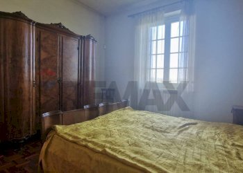 Camera / camera da letto - Villa Via Strada Vecchia di Valenza
 
13, Sale - foto 15