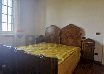 Camera / camera da letto - Villa Via Strada Vecchia di Valenza
 
13, Sale - foto 16