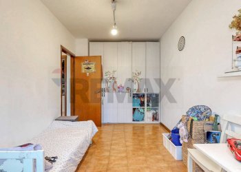 Camera / camera da letto - Trilocale via giorgio amendola
 
6, Trezzo sull'Adda - foto 12