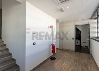 Hall / corridoio - Capannone Pozzo d'Adda - foto 19