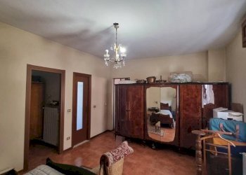 Camera da letto - Casa indipendente corso Camillo Benso di Cavour, 36, Gattinara - foto 14