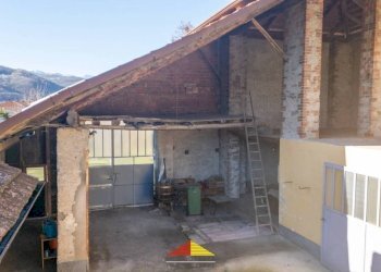 Cortile interno - Rustic via Cesare Pavese, 3, Piasco - photo 12