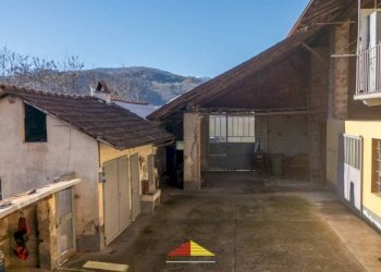 Cortile interno - Rustic via Cesare Pavese, 3, Piasco - photo 13
