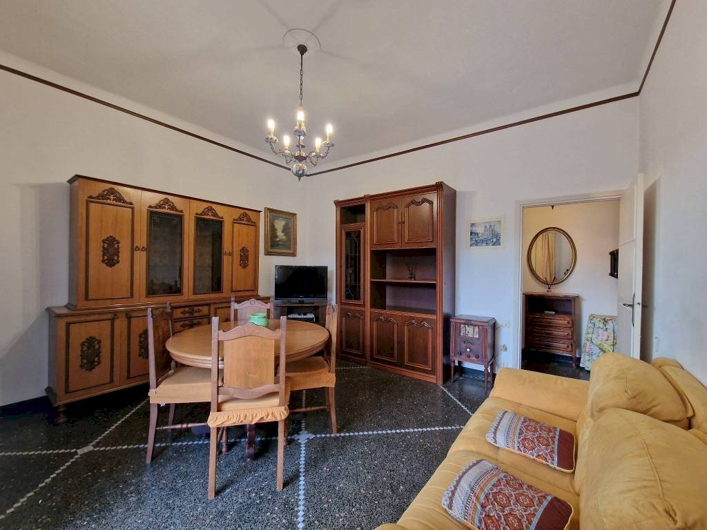 Salone - Trilocale via Guido Agosti, 4A, Genova (zona Cornigliano) - foto 3