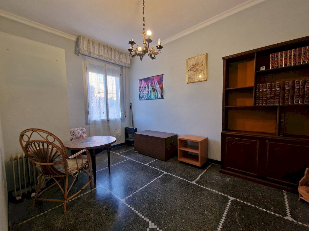 Salone - Trilocale via Guido Agosti, 4A, Genova (zona Cornigliano) - foto 3