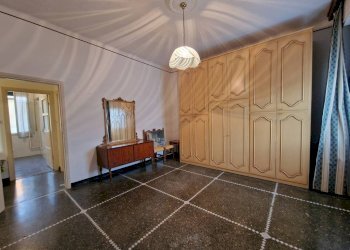 Camera da letto - Trilocale via Guido Agosti, 4A, Genova (zona Cornigliano) - foto 23