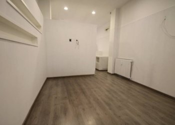 Stanza non arredata - Shop via Pavia, Milano - photo 1