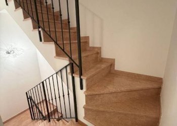 Scala - Casa indipendente via dell'Industria, 80, Bologna (zona San Vitale) - foto 12