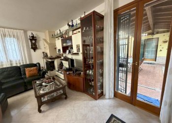 Salone - Casa indipendente via dell'Industria, 80, Bologna (zona San Vitale) - foto 18