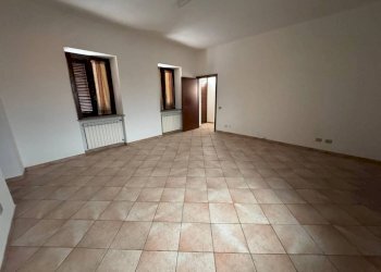 Cucina - Trilocale via 22 Marzo, 16, Samarate - foto 9