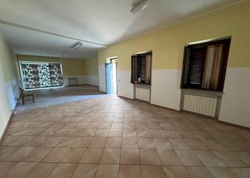 Interno non residenziale - Trilocale via 22 Marzo, 16, Samarate - foto 11