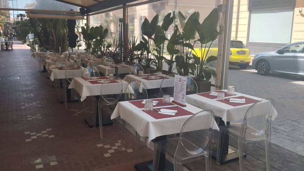 Interno non residenziale - Ristorante Bordighera - foto 1