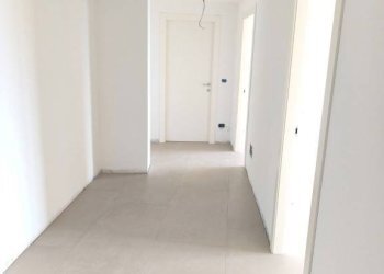 Corridoio - Three-room apartment via Porta di Vasco, 21, Mondovì - photo 10