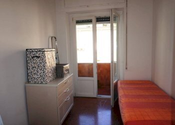Camera da letto - Trilocale via Gerolamo Pittaluga, Genova (zona Sampierdarena) - foto 8