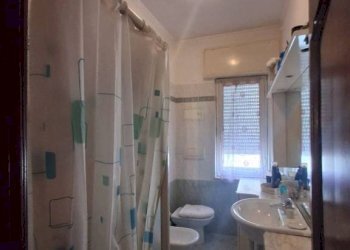 Bagno - Two-room apartment via Bartolomeo Carrea, 4, Genova (neighborhood Sampierdarena) - photo 17