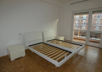 Camera da letto - Four-room apartment corso Europa, 14, Alba - photo 11