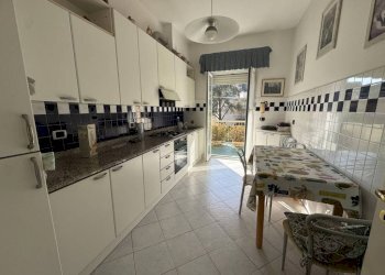 Cucina - Appartamento piazzale Giardino Fiorito, Genova (zona Pegli) - foto 10