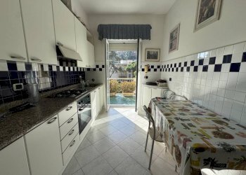 Cucina - Appartamento piazzale Giardino Fiorito, Genova (zona Pegli) - foto 12