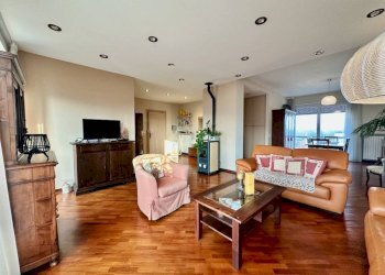 Salone - Appartamento via Martiri della Libertà, 171, Occhieppo Inferiore - foto 8