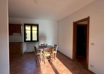 Soggiorno - Two-room apartment via Appiotti, 2/2, Torre Pellice - photo 3