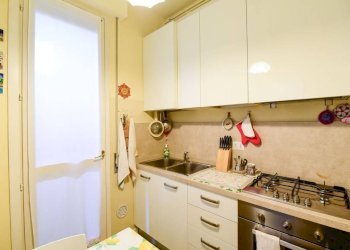 Cucina - Appartamento via Vincenzo Monti, 12, Carugo - foto 8