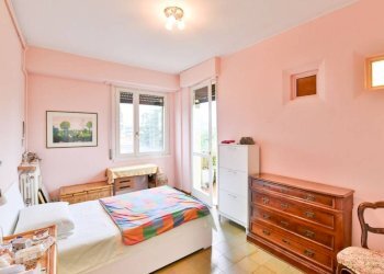 Camera da letto - Appartamento via Vincenzo Monti, 12, Carugo - foto 16