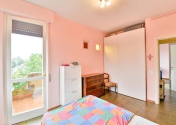 Camera da letto - Appartamento via Vincenzo Monti, 12, Carugo - foto 18