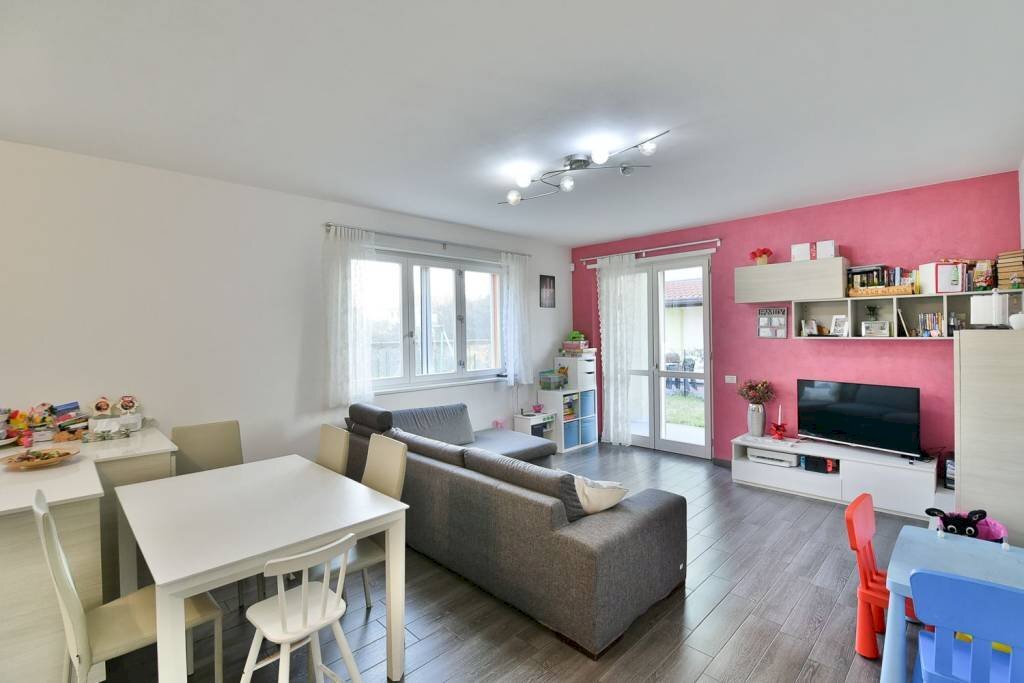 Salone - Three-room apartment Località Bersaglio, Oggiono - photo 2