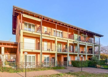 Facciata - Trilocale Località Bersaglio, Oggiono - foto 27