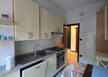 Cucina - Trilocale largo Aldo Pastorino, 19, Noli - foto 12