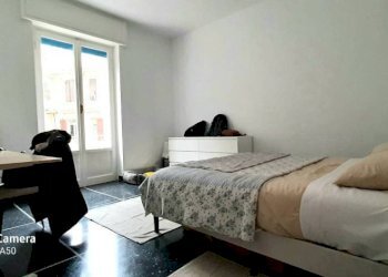 Camera da letto - Three-room apartment via Antonio Burlando, 5A, Genova (neighborhood Staglieno) - photo 18