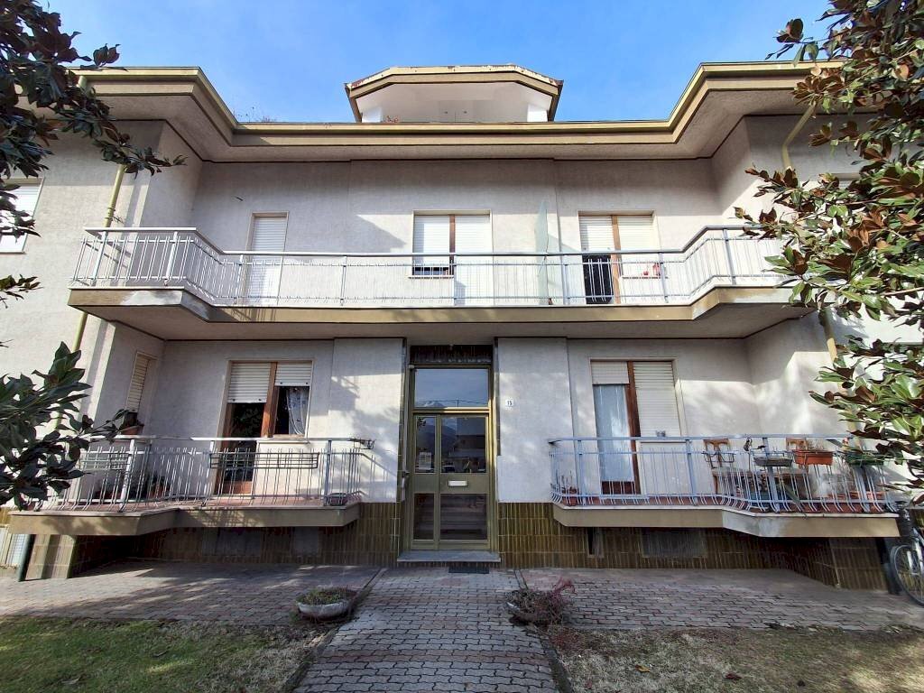 Facciata - Bilocale via Cuneo, 15, Borgo San Dalmazzo - foto 2