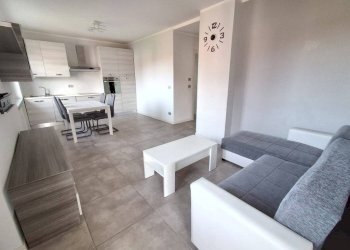 Soggiorno - Bilocale via Cuneo, 15, Borgo San Dalmazzo - foto 13