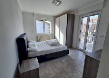 Camera da letto - Bilocale via Cuneo, 15, Borgo San Dalmazzo - foto 24